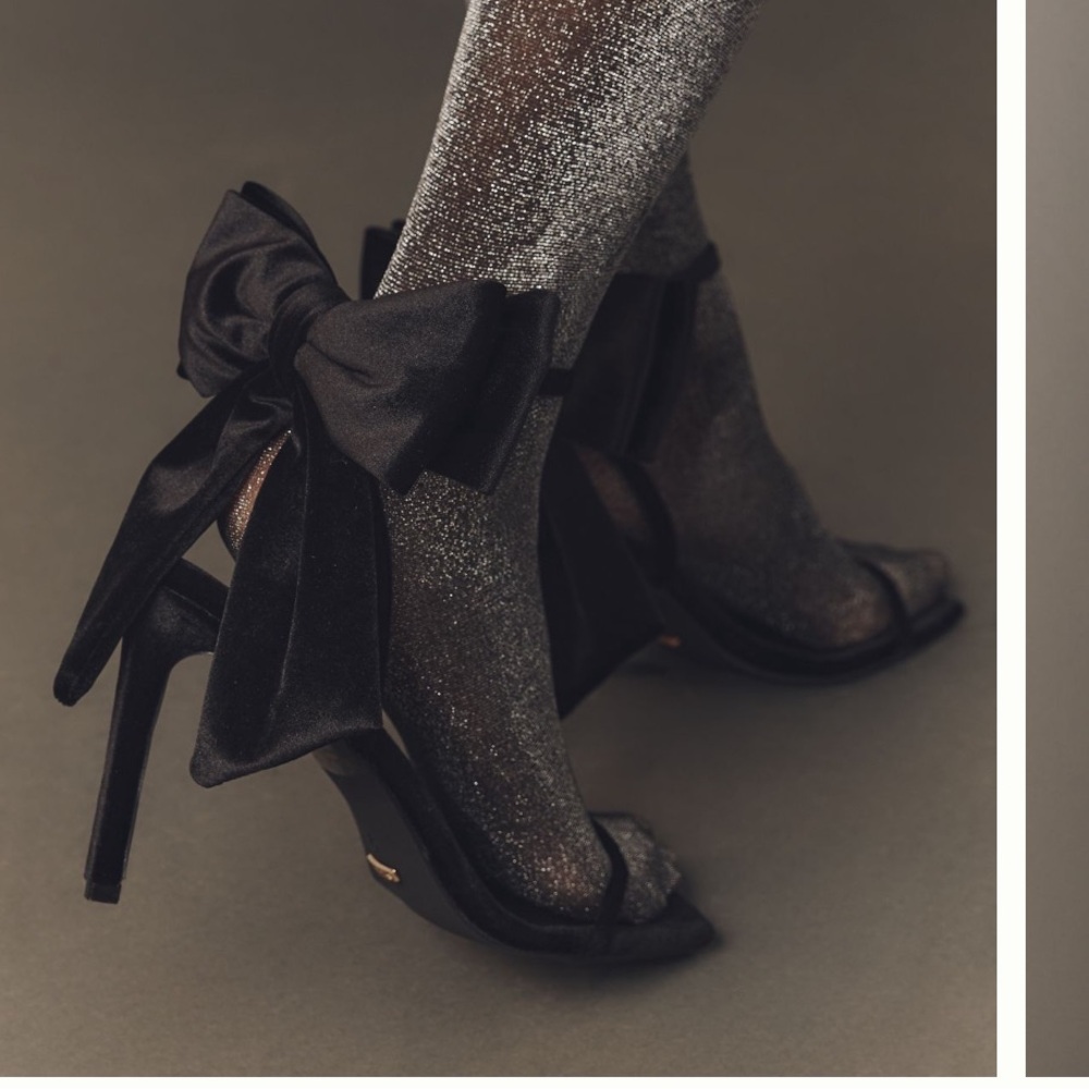 Billini Elesa Velvet Bow Heels